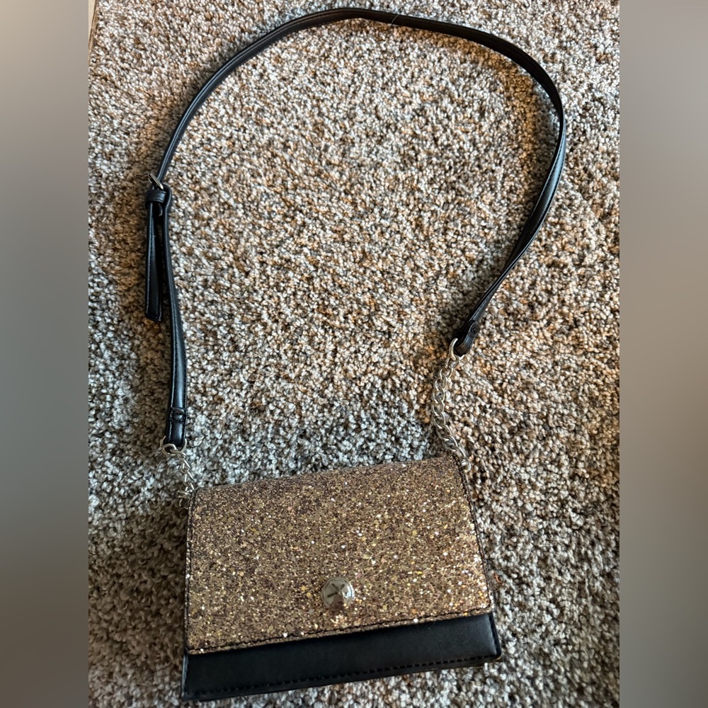 Elegant Black and Gold Women's Bag